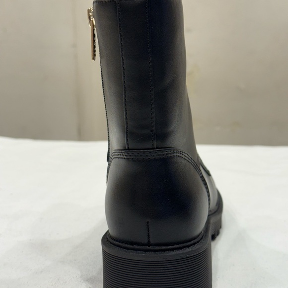 Guess Women's Boots Sionaa Color Black - Picture 8 of 12